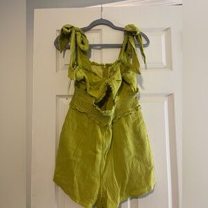 Super cute green romper!